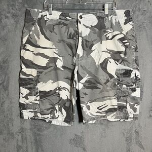 Wrangler Men's Camo Cargo Shorts Size 42‎ Beige/Gray Camouflage